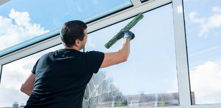 Glass Cleaning Image